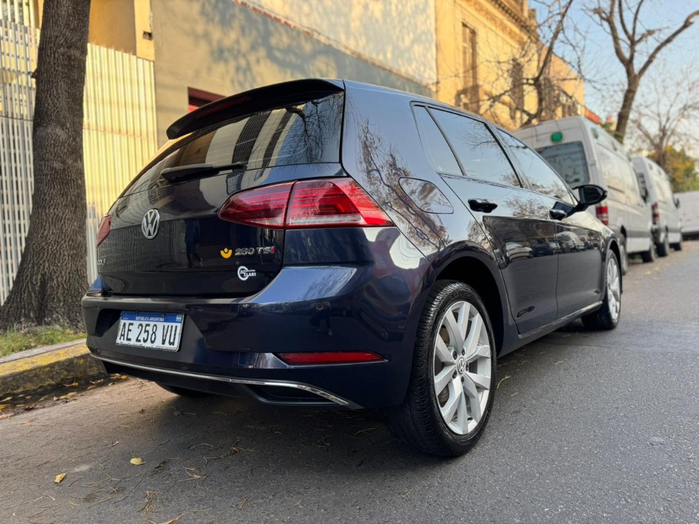 Volkswagen Golf Highline — foto 16